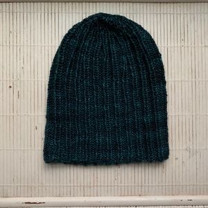 Adult medium hat ribbed green merino wool